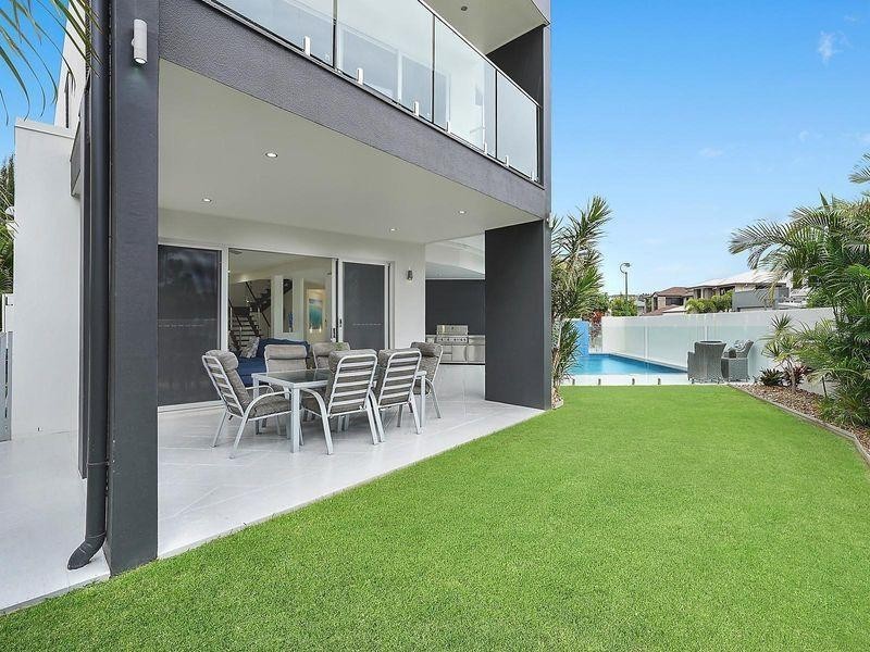 4 Coopers Close, Sinnamon Park QLD 4073