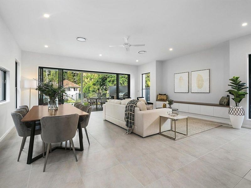 8 Napier Street, St Lucia QLD 4067