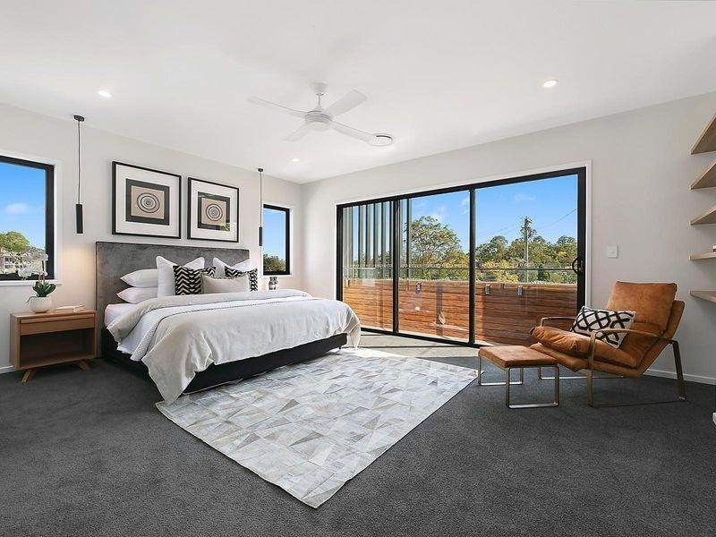 8 Napier Street, St Lucia QLD 4067