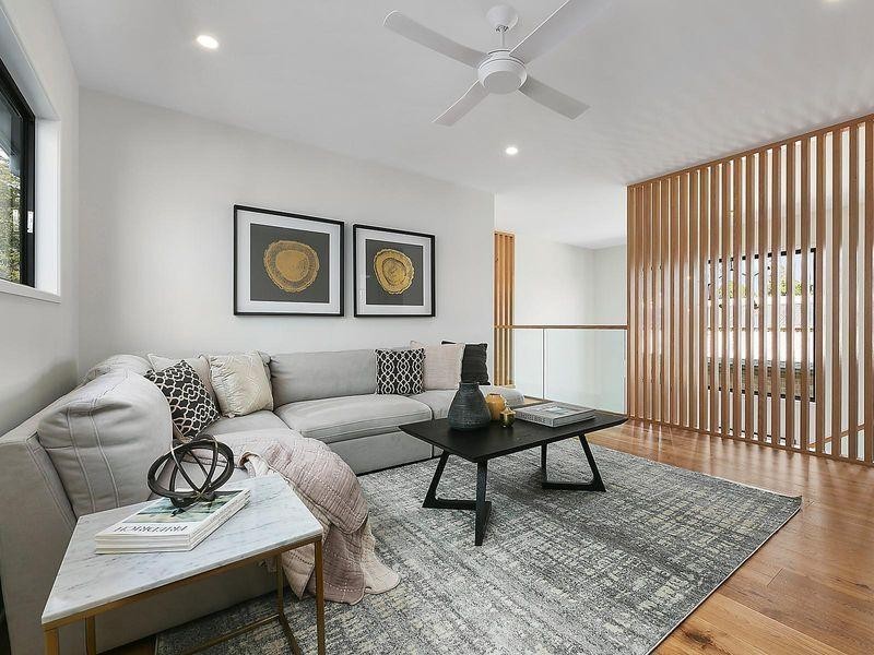 8 Napier Street, St Lucia QLD 4067