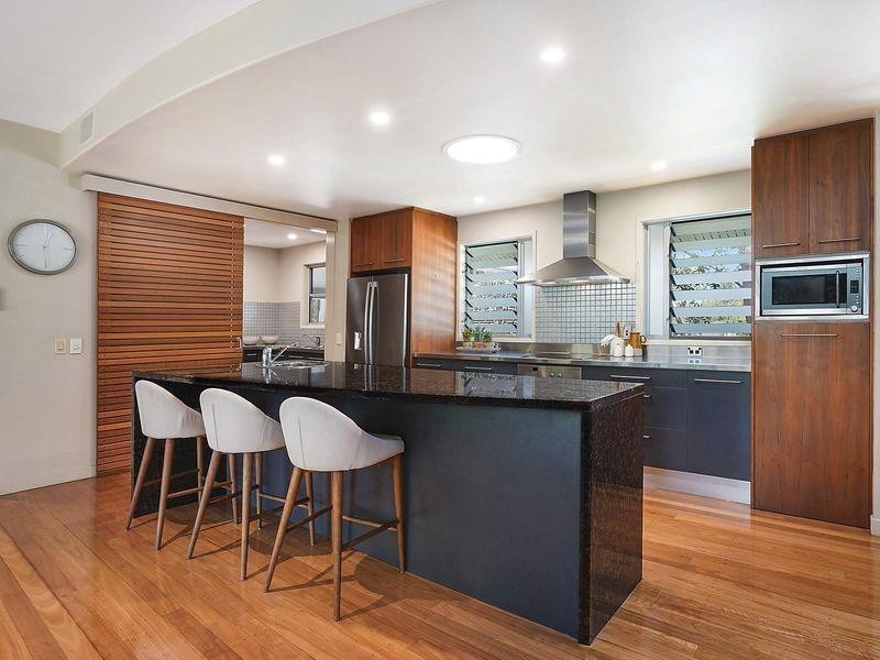 8 Gunnin Street, Fig Tree Pocket QLD 4069