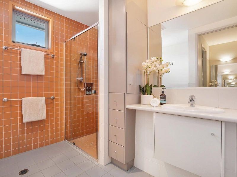 8 Gunnin Street, Fig Tree Pocket QLD 4069