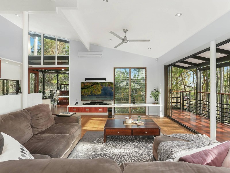 5 Apera Court, Kenmore QLD 4069