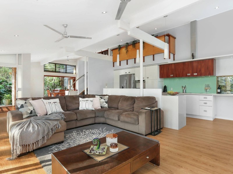 5 Apera Court, Kenmore QLD 4069