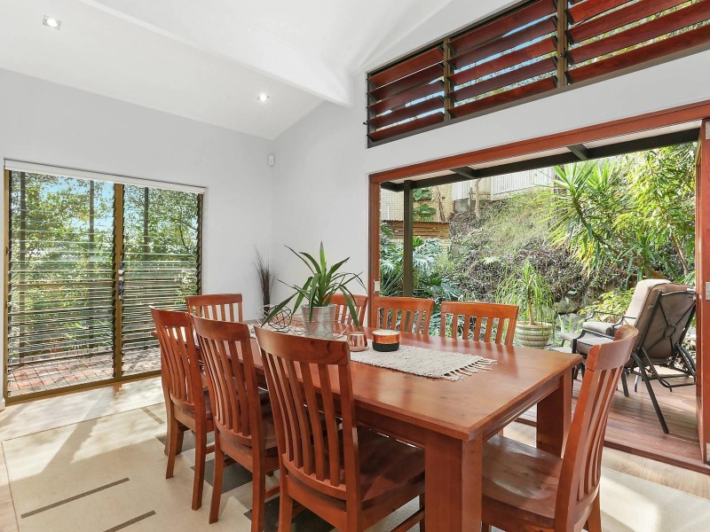 5 Apera Court, Kenmore QLD 4069