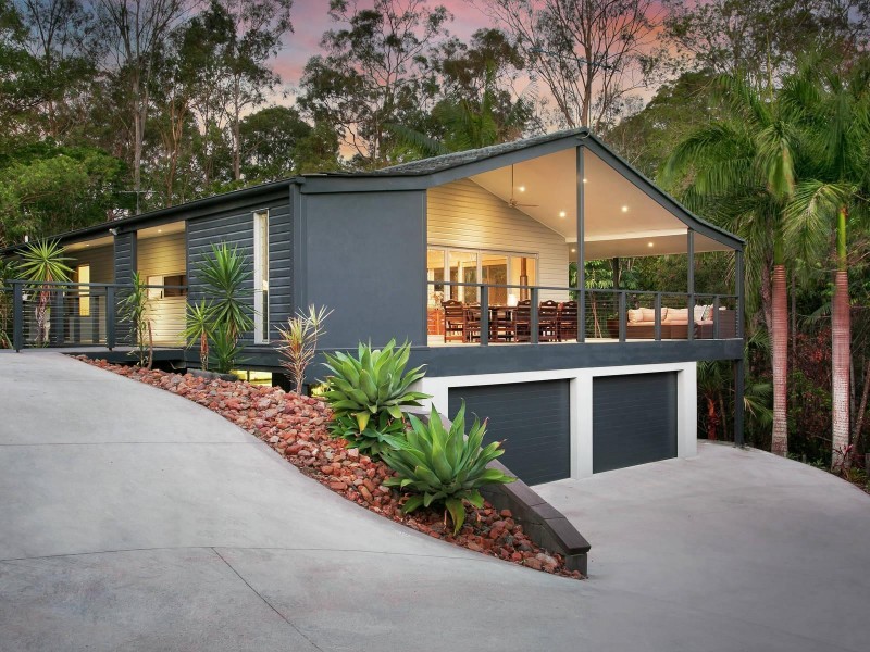 13 Tamarix Street, Chapel Hill QLD 4069