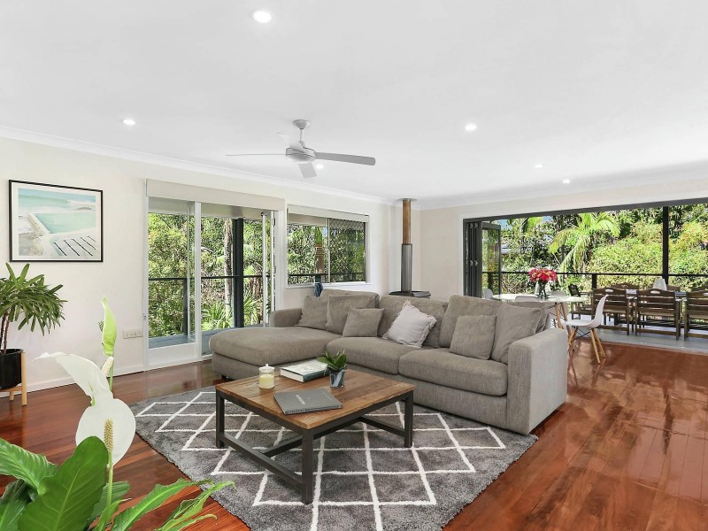 13 Tamarix Street, Chapel Hill QLD 4069