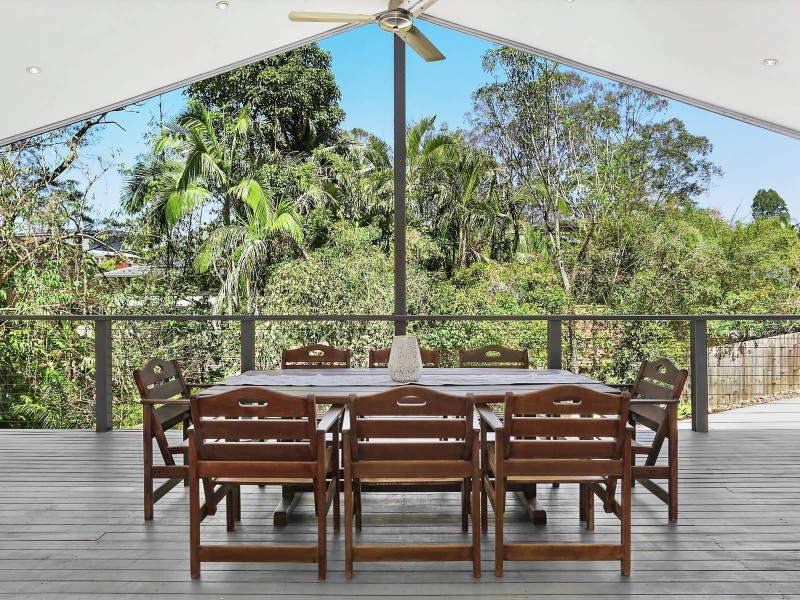 13 Tamarix Street, Chapel Hill QLD 4069