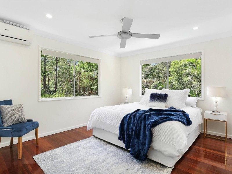 13 Tamarix Street, Chapel Hill QLD 4069