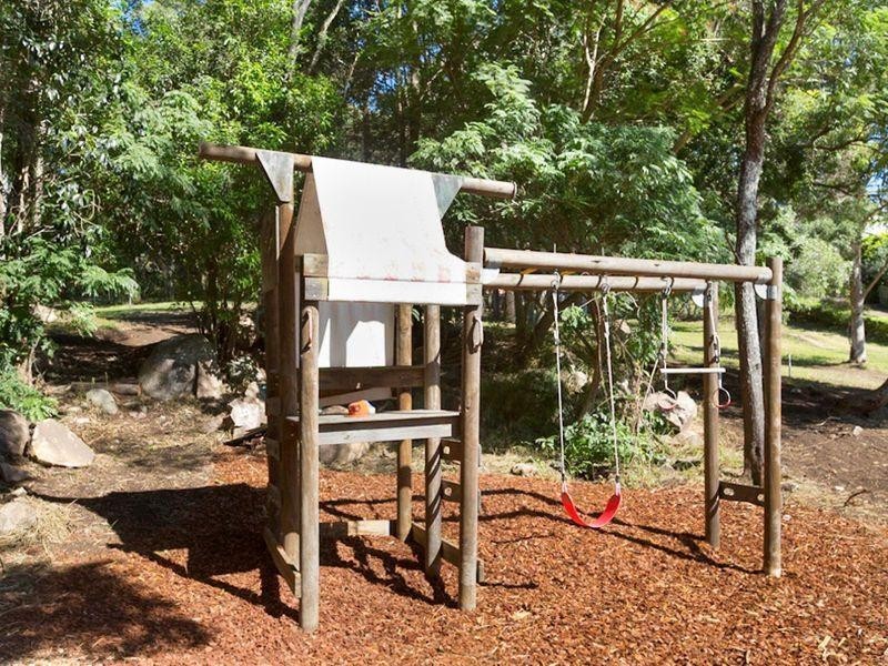 House 7/8A Jaspher Street, The Gap QLD 4061