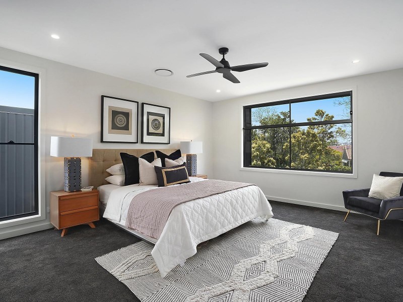 82 Prospect Terrace, St Lucia QLD 4067