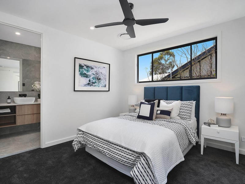 82 Prospect Terrace, St Lucia QLD 4067