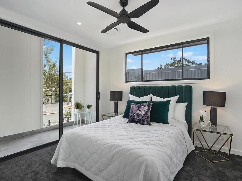 82 Prospect Terrace, St Lucia QLD 4067