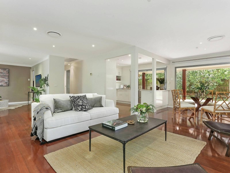 25 Dawn Street, Bardon QLD 4065