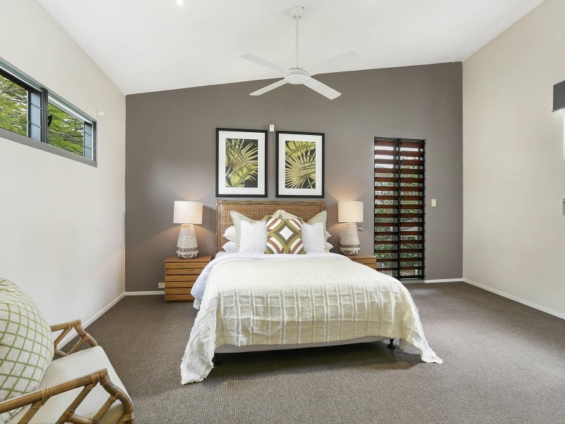 25 Dawn Street, Bardon QLD 4065