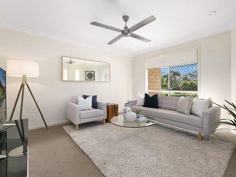 8 Seeana Court, Upper Kedron QLD 4055