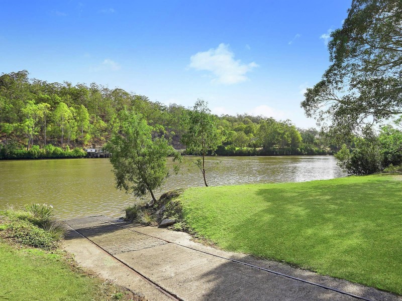 56 Botticelli Street, Fig Tree Pocket QLD 4069