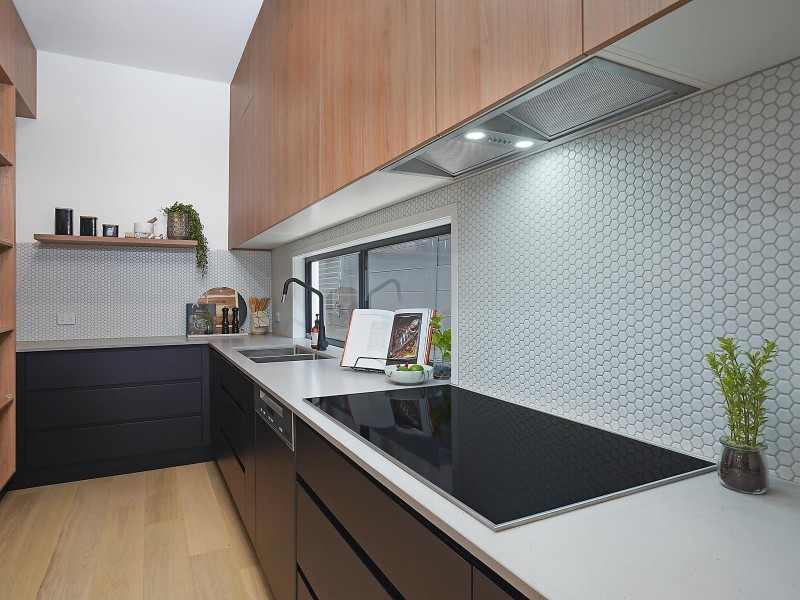 6 Napier Street, St Lucia QLD 4067