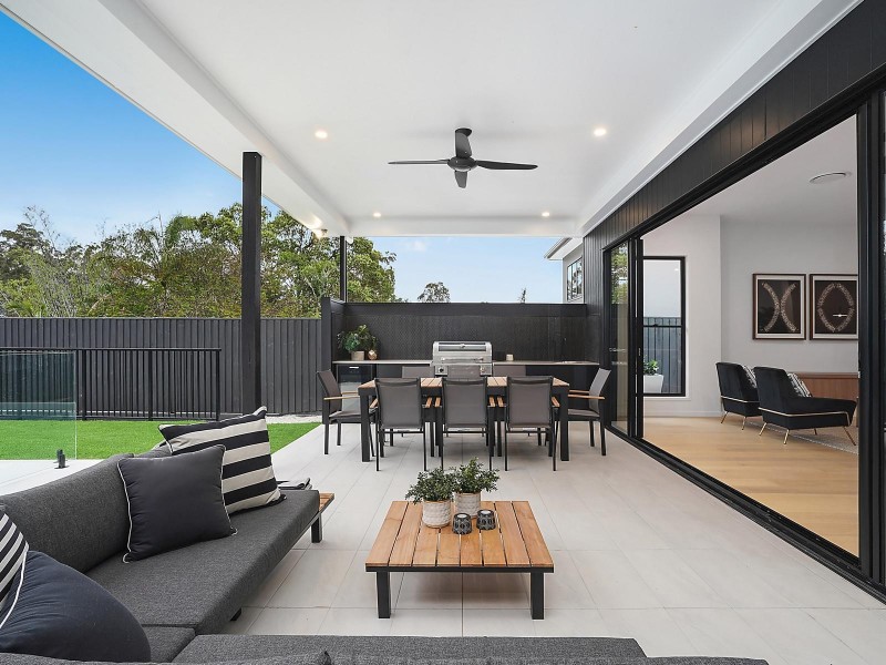 6 Napier Street, St Lucia QLD 4067