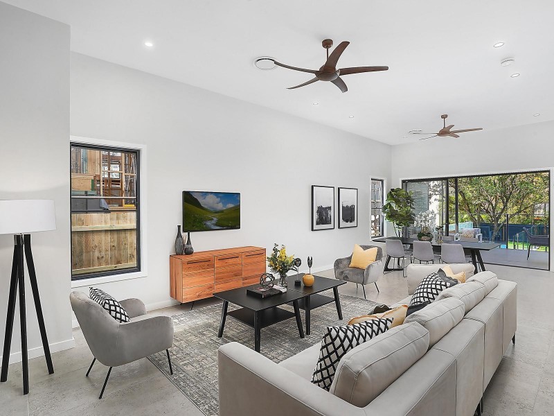 80 Prospect Terrace, St Lucia QLD 4067