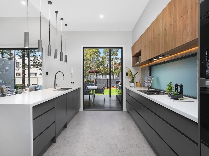 80 Prospect Terrace, St Lucia QLD 4067