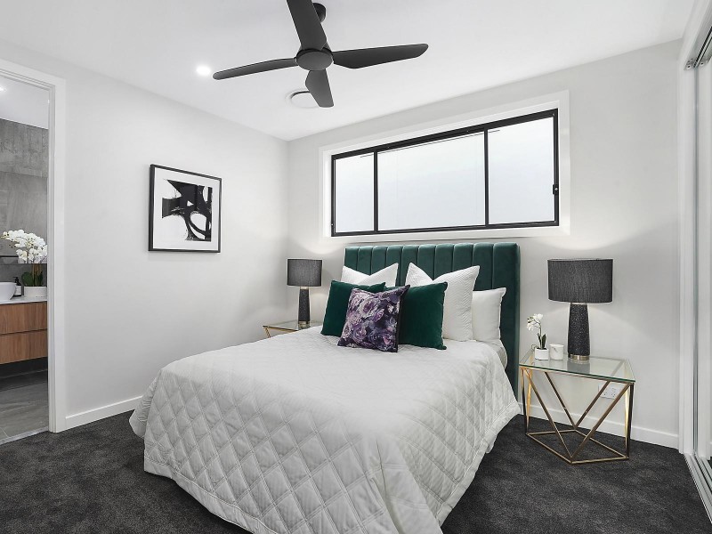 80 Prospect Terrace, St Lucia QLD 4067