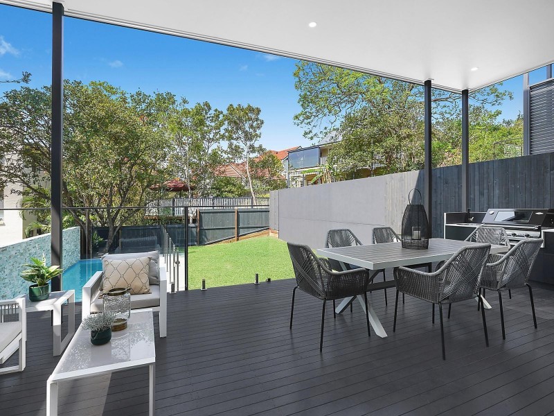 80 Prospect Terrace, St Lucia QLD 4067