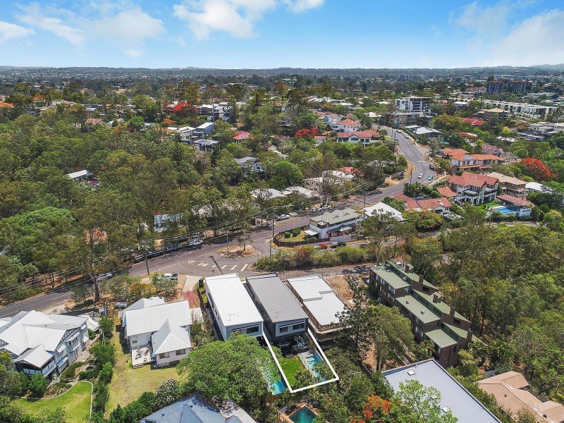 80 Prospect Terrace, St Lucia QLD 4067