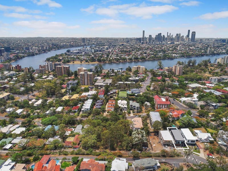 80 Prospect Terrace, St Lucia QLD 4067