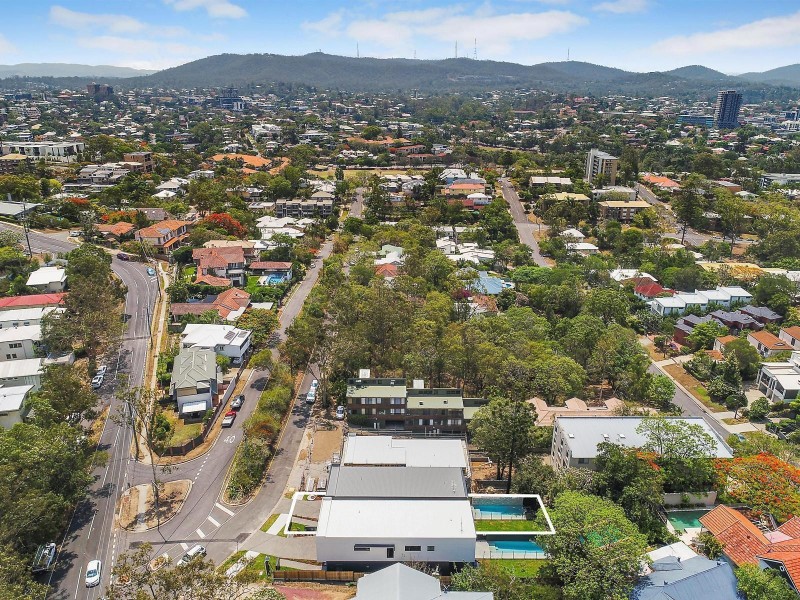 80 Prospect Terrace, St Lucia QLD 4067