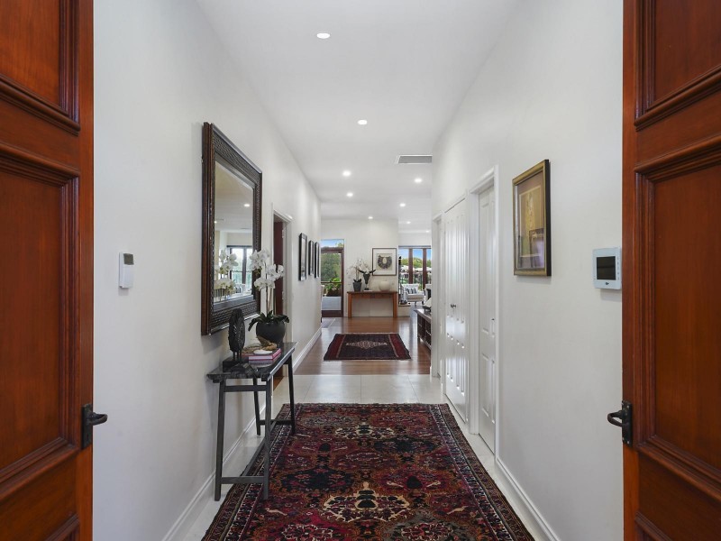 33 Ivy Street, Indooroopilly QLD 4068