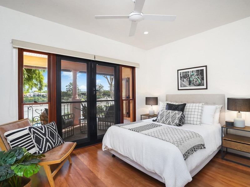 33 Ivy Street, Indooroopilly QLD 4068