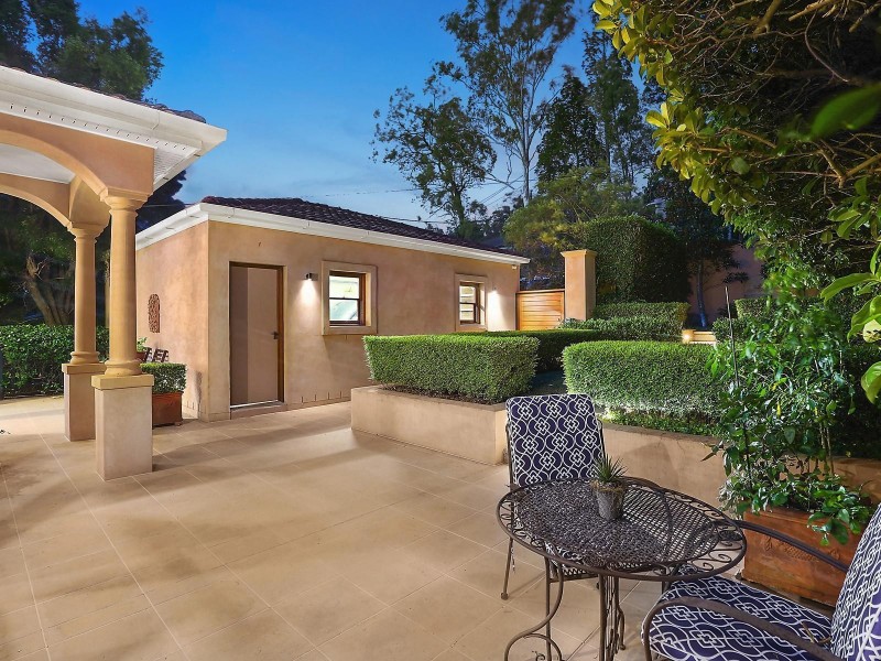 33 Ivy Street, Indooroopilly QLD 4068