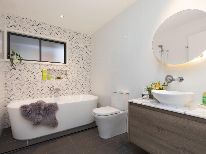 15 Cheppen Street, The Gap QLD 4061