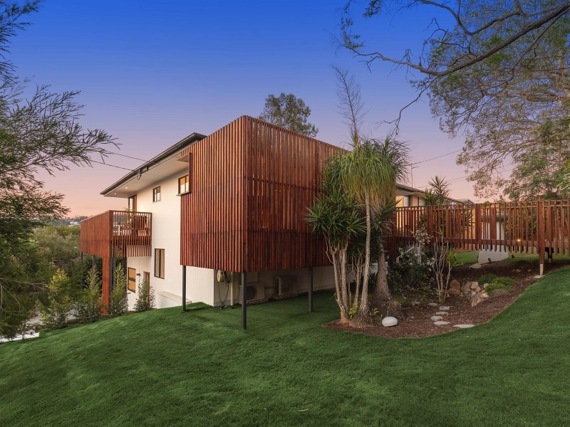 15 Cheppen Street, The Gap QLD 4061