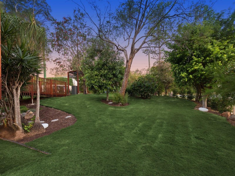 15 Cheppen Street, The Gap QLD 4061