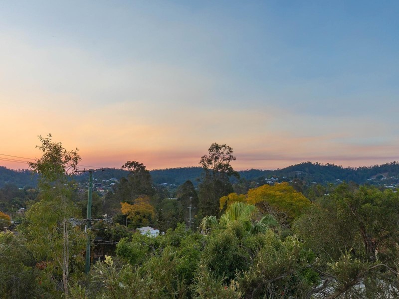 15 Cheppen Street, The Gap QLD 4061