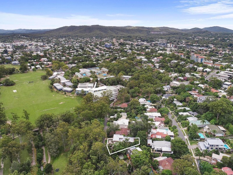 19 Francis Terrace, Taringa QLD 4068