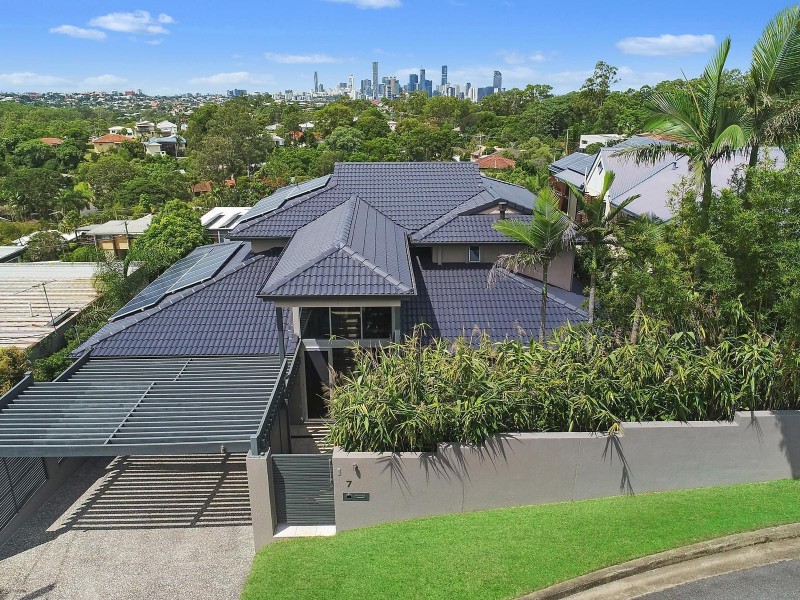 7 Couldrey Street, Bardon QLD 4065