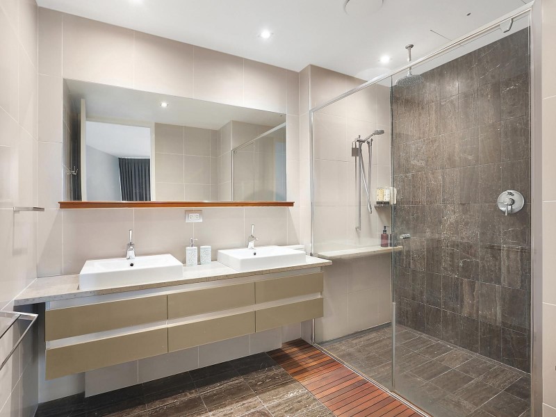 36/205 Coronation Drive, Milton QLD 4064