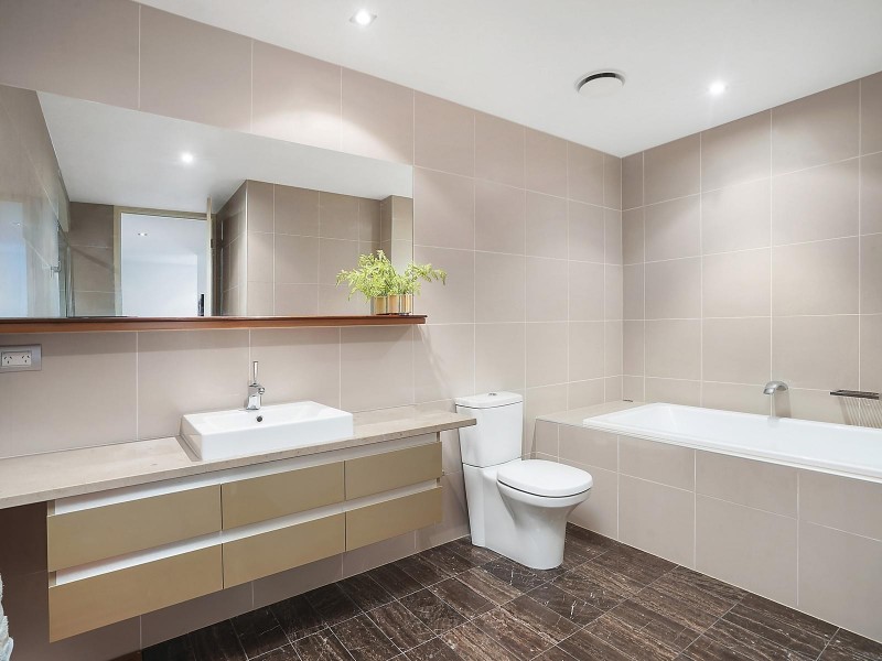 36/205 Coronation Drive, Milton QLD 4064