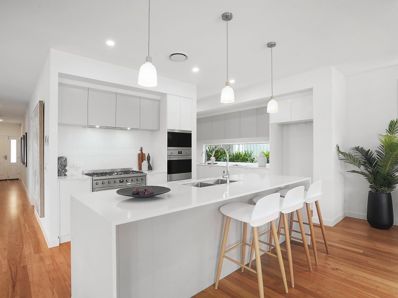 1A Glencairn Avenue, Indooroopilly QLD 4068