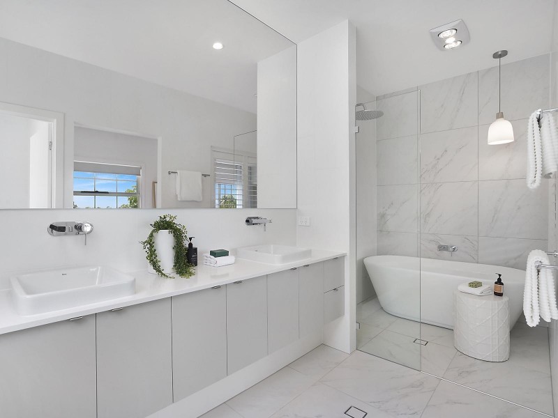 1A Glencairn Avenue, Indooroopilly QLD 4068