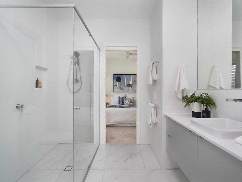 1A Glencairn Avenue, Indooroopilly QLD 4068