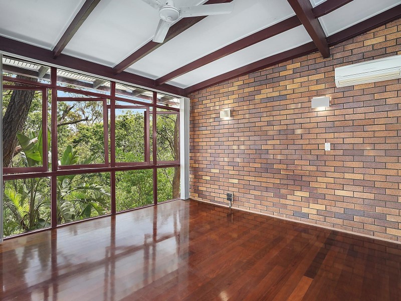 12 Keperra Court, Arana Hills QLD 4054