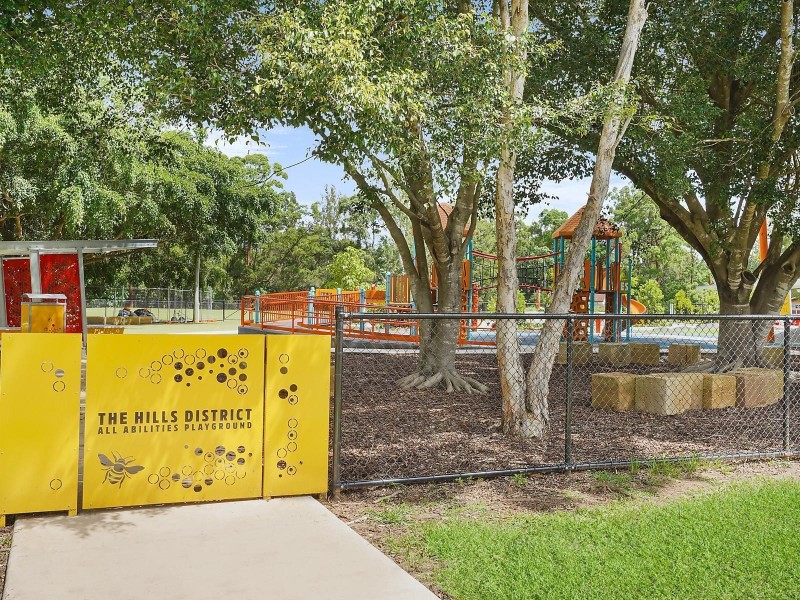 3 Hendry Court, Everton Hills QLD 4053