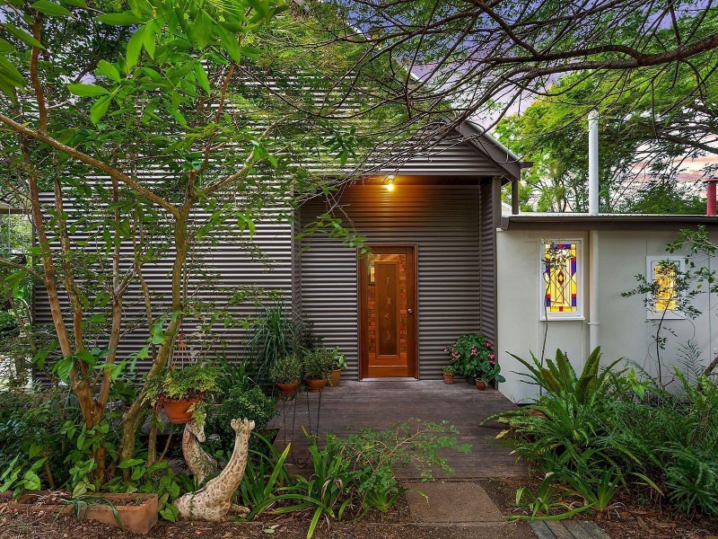 9 Frederick Street, Taringa QLD 4068