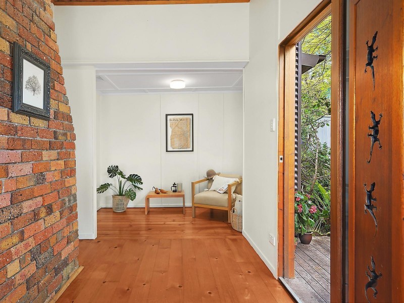 9 Frederick Street, Taringa QLD 4068