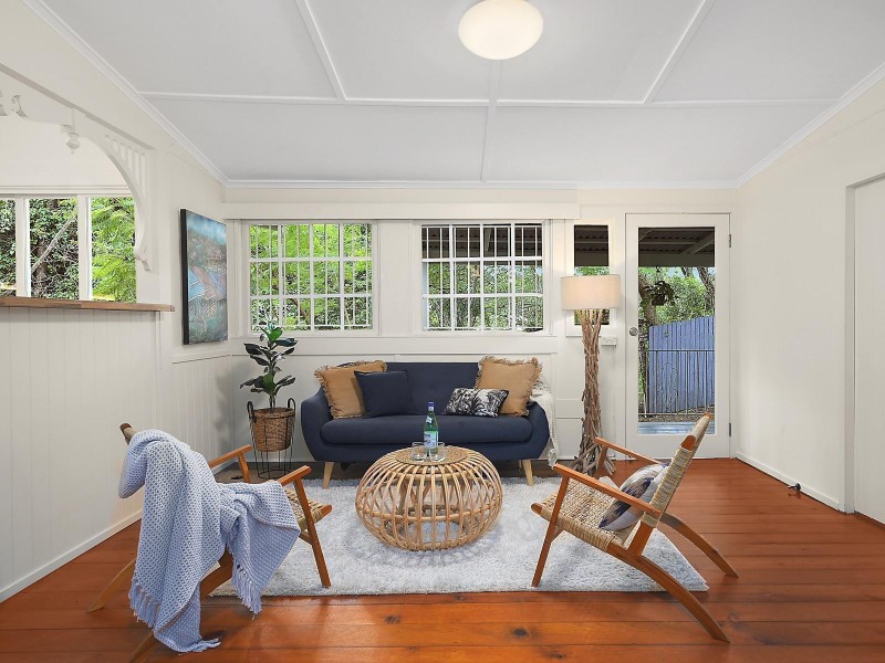 9 Frederick Street, Taringa QLD 4068