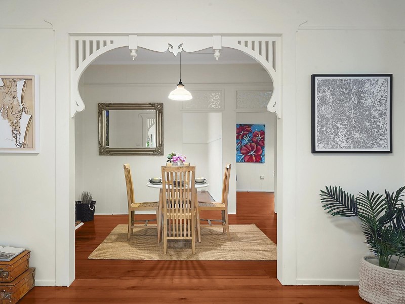 9 Frederick Street, Taringa QLD 4068